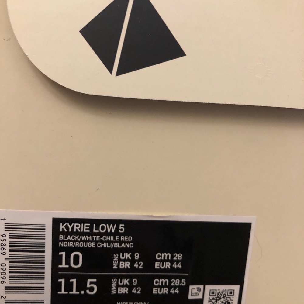 Nike Men's Kyrie Low 5 Black, White, and Red Basketball Shoes - Picture 10 of 10